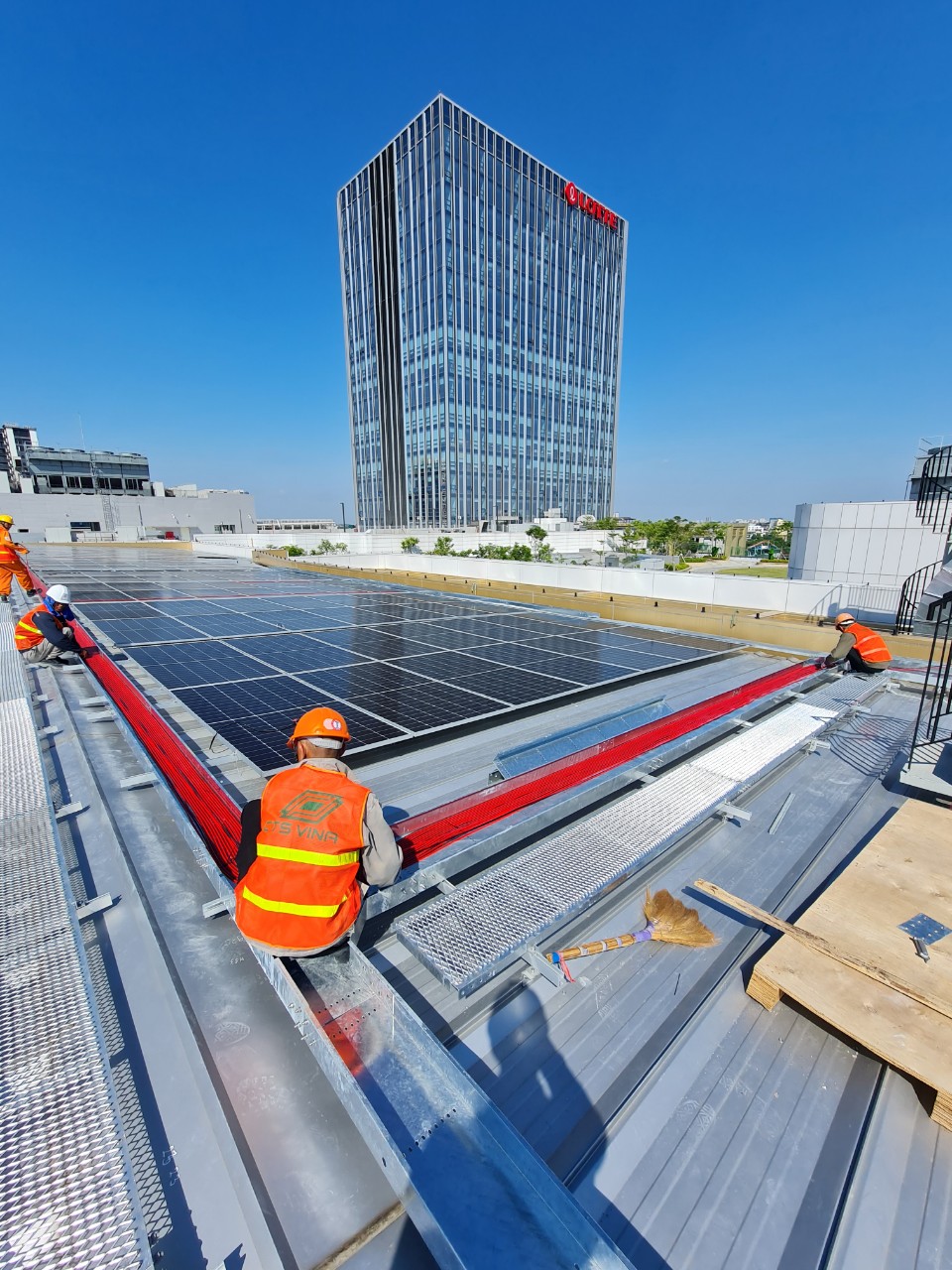 Thi công dự án Lotte Mall Tây Hồ 2MWp